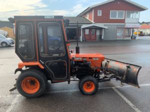 Tracteur à roues Kubota B7100 4WD, marque Deer, avec moteur Mitsubishi de 70/90/100 CV, transmission automatique 4x4, type de tracteur à marche automatique - Product Image 2