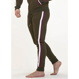 Movatextiles ชุดวอร์มสำหรับกีฬาฤดูหนาวของผู้ชายชุดวอร์มผ้าฟลีซมีฮู้ดสำหรับวิ่งในปากีสถาน - Product Image 5