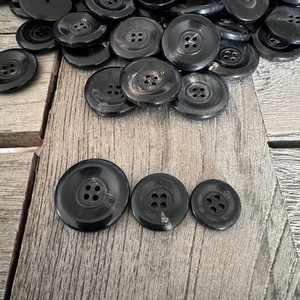 กระดุมเปล่าทำจากเขาควายธรรมชาติสำหรับอุปกรณ์ตกแต่งเสื้อผ้า คุณภาพสูง - Product Image 1