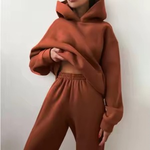Conjunto de 2 piezas de Jogger de algodón de gran tamaño personalizado para mujer OEM, conjunto de pantalones cortos con cuello redondo para mujer - Product Image 5