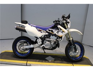 Motocicletas DR-Z400SM 2024 de un solo cilindro y 398cc disponibles en venta y listas para exportar - Product Image 5