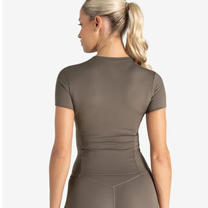 Design personnalisé Logo Taupe femmes Gym t-shirt extensible pleine longueur manches courtes col rond polyester nouveau décontracté Yoga entraînement t-shirt - Product Image 4