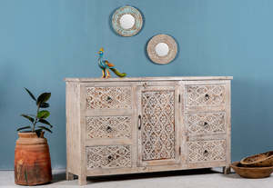 Aparador de Madera de Mango Tallado a Mano, Diseño Puro y Sólido - Product Image 2