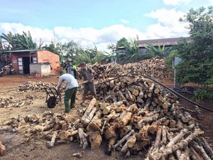 High Quality Black <b>Charcoal</b> Briquette From Vietnam Hard Wood Chemical Industry Use - Product Image 6