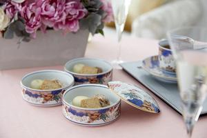 Boîte à couvercle en porcelaine de luxe japonaise Article cadeau Boîte de rangement traditionnelle en céramique à motif de phénix et de pivoine - Product Image 5