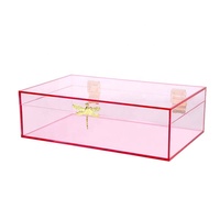 Boîte de rangement rectangulaire en acrylique rose transparent avec accent en métal libellule, personnalisable, écologique, pour cadeaux et bijoux