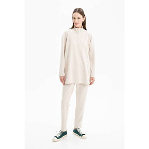 Sudadera de Punto con Cuello Alto Beige para Mujer - Product Image 1
