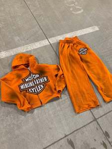 Conjunto personalizado de sudaderas con cremallera y pantalones de chándal para hombre, chándal lavado con ácido con logotipo, conjunto de pantalones de chándal acampanados con bordado desgastado y Sudadera con capucha - Product Image 2