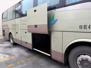 Venta caliente YouTong Coach Bus Excelente Estado 48 Asientos Transmisión Manual Automática Diesel Combustible Usado Transporte Autocares Autobuses - Product Image 3