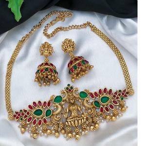 Ensemble de bijoux de temple de qualité supérieure avec finition mate Lakshmi Kundan ensemble de tour de cou pour la mariée et le mariage porter des bijoux pour les femmes - Product Image 2