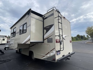 Vendeur vérifié pour C-o-a-c-h-m-e-n P-r-i-s-m 2200LE d'occasion de 2018, prêt pour le voyage - Product Image 6