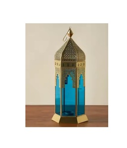 Lanterne marocaine en métal de qualité supérieure de nouveau design avec finition en or antique utilisée pour la décoration intérieure royale et la foudre - Product Image 2