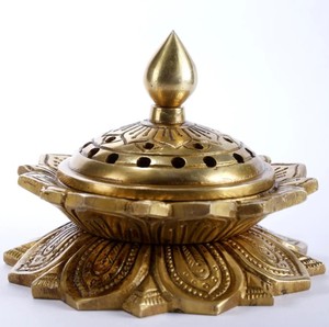 Quemador de incienso con diseño de loto Dhoop Dani, decoración espiritual de latón para el hogar para artículos religiosos - Product Image 6