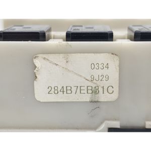 PORTAFUSIBLES Y UNIDAD DE CONTROL DEL CUERPO DE MOTOR NISSAN Navara Serie 284B7EB31C YD25DDTI (YD25) Diésel 2488 (05>15) - Product Image 5