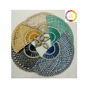 พัดสานมือจากหญ้าทะเลและใบปาล์ม ดีไซน์ทันสมัย เป็นมิตรต่อสิ่งแวดล้อม เหมาะสำหรับงานแต่งงานกลางแจ้งในฤดูร้อน - Product Image 2