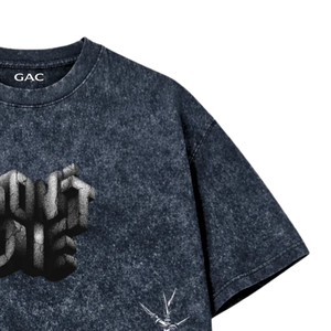 Camiseta Gráfica para Hombre con Lavado Ácido, Corte Regular, 100% Algodón Jersey, Manga Corta, Estilo Urbano, Estampado de Letras Audaces y Diseño de Alambre de Púas - Product Image 3