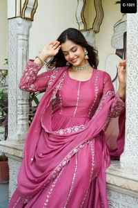 Robes Anarkali traditionnelles indiennes en géorgette, prêtes à porter, avec broderie lourde de sequins et dupatta - Product Image 4