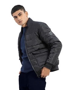 Veste matelassée élégante pour homme avec poches, fermeture éclair décontractée, manches longues, haut chaud pour la marche en ville, veste matelassée pour homme - Product Image 4