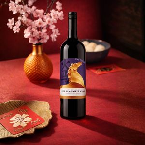 Fire Horse - Vino Rosso Semidolce |   Tempranillo e Garnacha 11% ABV 750ml |   Vino Rosso Spagnolo - Product Image 2