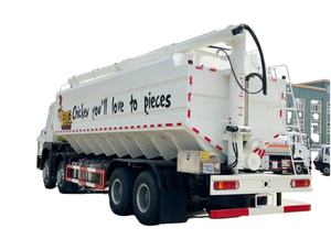 Camion de transport d'aliments pour animaux robuste 8x4 avec décharge par vis hélicoïdale hydraulique/électrique pour aliments en vrac - Product Image 4