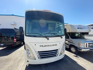 Mejor caravana móvil de viaje T-h-o-r H-u-r-r-i-c-a-n-e 34J 2025 usada, directamente de fábrica - Product Image 3