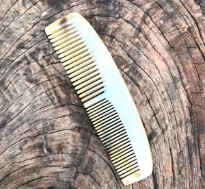 Peigne de poche en corne de boeuf de buffle antistatique portable écologique fait à la main pour la maison ou le voyage - Product Image 1