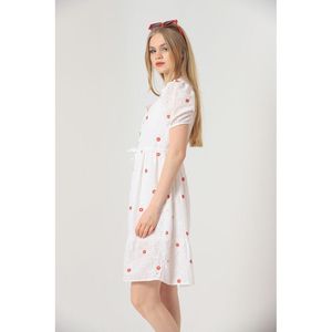Robe élégante Topshow rouge mi-longue à fleurs brodées en broderie anglaise pour femmes, idéale pour les occasions décontractées, les fêtes ou les vacances - Product Image 4