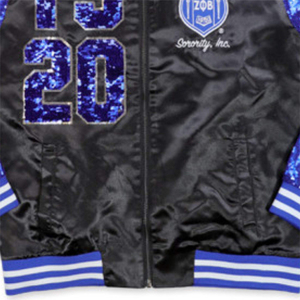 เสื้อแจ็คเก็ตปักเลื่อม ZPB สีดำ 100% โพลีเอสเตอร์ ปักโลโก้ทีม Zeta Phi Beta ด้านหน้า คอตั้ง สไตล์ไฮสตรีท เสื้อผ้ากรีก - Product Image 5