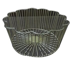 Tazón de Metal para servir frutas de gran venta, tipo cesta hecha a mano, tazón con cesta de acabado antiguo, calidad estándar - Product Image 1