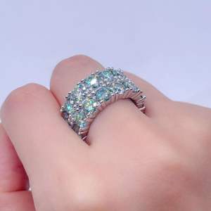 Bague de fiançailles ronde en or rose à deux rangs avec diamant de culture pour femme - Product Image 2