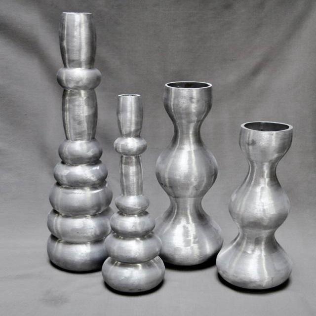 สีเทาอ่อน