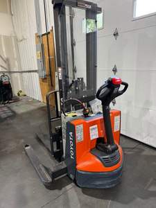 <b>Small</b> Handler 1.5-ton Manual <b>12V</b> Two-Stage Mast Lithium <b>Battery</b> Pallet Stacker Advanced Forklift Side Shifter AWD - Product Image 3