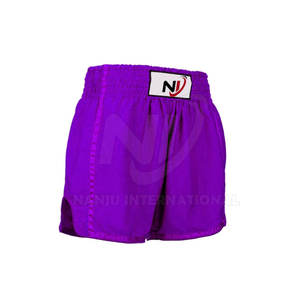 Nuevo estilo, pantalones cortos de Muay Thai hechos a medida, Color sólido con cintura elástica, cierre a media pantorrilla, hechos a mano en Pakistán - Product Image 3