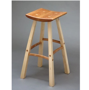Tabouret en bois design haut de gamme avec sculpture distinctive, parfait pour les maisons de luxe Villas modernes Hôtels Appartements et salles de bains - Product Image 3