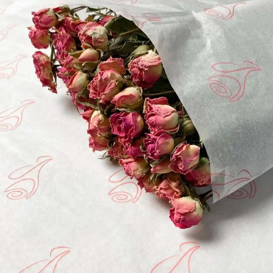 कस्टम प्रिंटिंग डिजाइन लोगो उपहार क्रिसमस फूल लपेटकर कागज रोल कपड़े उत्पाद पैकेजिंग के लिए तैयार ऊतक कागज