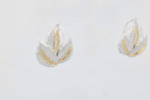 ต่างหูสตั๊ดหรูหราปีกมีเสียงดีไซน์ทันสมัยพร้อมเพทายหลักหินโรเดียมชุบสำหรับเป็นของขวัญ - Product Image 2