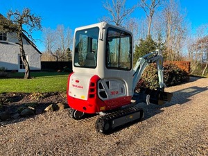 Nueva Miniexcavadora TAKEUCHI TB216 con Cilindro Hidráulico Eaton y Alta Potencia de Excavación - Product Image 2