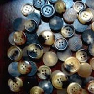 Boutons vierges en corne de buffle personnalisables, vente en gros d'accessoires de vêtement décoratifs, bouton en corne naturelle de haute qualité - Product Image 1