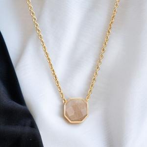 Venta al por mayor a granel 925 plata esterlina hexágono melocotón piedra lunar bisel colgante collar curación Natural cristal mujer joyería regalo - Product Image 1