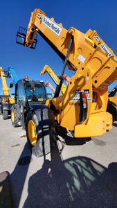 2018 512-56 S Used Telehandler Reliable High Reach Lifting Equipment - Product Image 2