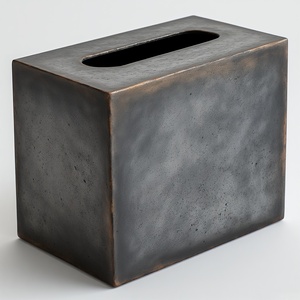 Boîte à mouchoirs décorative en métal moderne, design durable fait à la main pour la maison et le bureau, portable avec taille et couleur personnalisables - Product Image 1