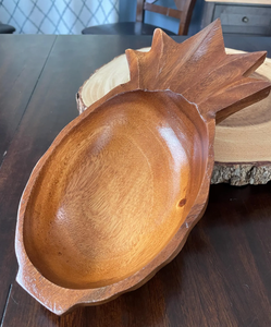 Bandeja de plato decorativa hecha a mano con diseño de piña, madera de mango con acabado marrón para decoración del hogar y exhibición de servicio - Product Image 1