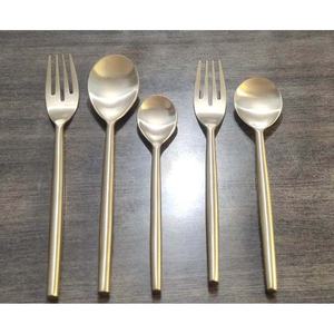 Modern Portable <b>Cutlery</b> <b>Set</b> Long Handle Stainless Steel <b>Travel</b> Gold Polished Spoon Fork Wholesales Vintage Royal Flatware Design - Product Image 2