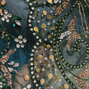 Tissu perlé de luxe en polyester 100% avec zircon fait à la main fournisseur indien motif de maille tissé pour sac de robe faisant le meilleur prix - Product Image 1