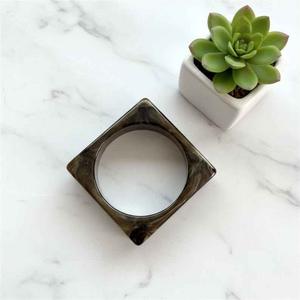 กำไลและสร้อยข้อมือเรซิ่นสำหรับผู้หญิง คอลเลคชั่นใหม่ เครื่องประดับสไตล์นางฟ้าสำหรับงานปาร์ตี้และงานแต่งงาน คุณภาพสูง - Product Image 1