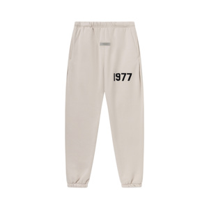 Vente en gros de pantalons de survêtement pour hommes 1977 Flock Print Logo personnalisé Hiphop Pantalons pour hommes Vêtements Usine Loisirs Polaire Unisexe Joggers - Product Image 2