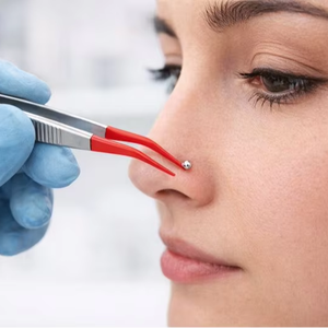 Pinces chirurgicales en acier inoxydable de qualité supérieure avec embouts en silicone |   Pinces de précision antidérapantes - Product Image 2