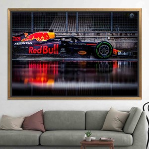 Impression sur toile Formule 1 : Décoration murale de voiture de F1 en verre trempé, TOILE ENCADRÉE DORÉE - Product Image 1