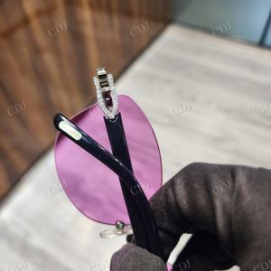 Nuances roses personnalisées 1 rangée VVS Clarity D Moissanite Clouté Pont bling Glacé Lunettes de soleil Forme Prix de gros pour le fournisseur - Product Image 6