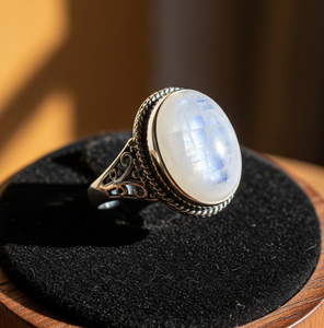 Anillo de moda hecho a mano de plata 925 personalizado al por mayor, banda de fiesta de piedra lunar azul Natural, regalo de joyería elegante para mujer - Product Image 2